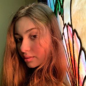 Meet your Posher, Anya